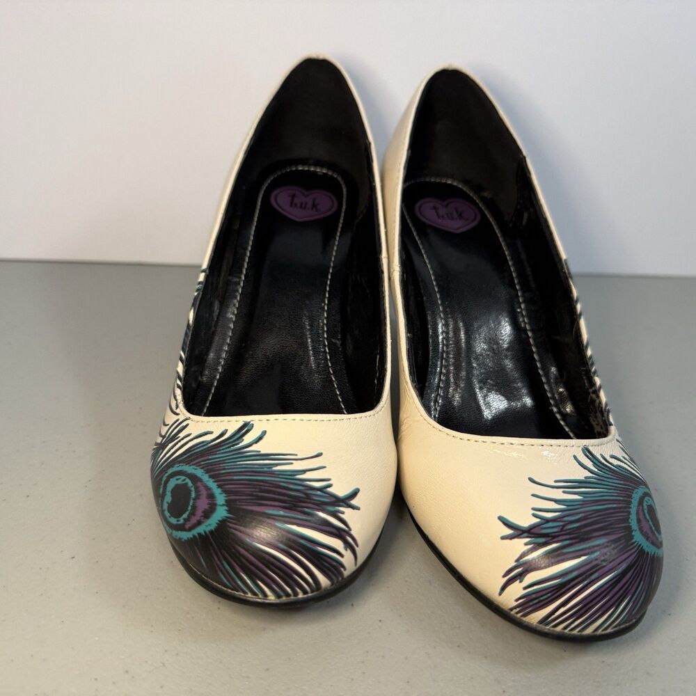 T.U.K. Anti-Pop Peacock Feather Pump Heels Teal Black Round Toe Women's 9 A7828L
